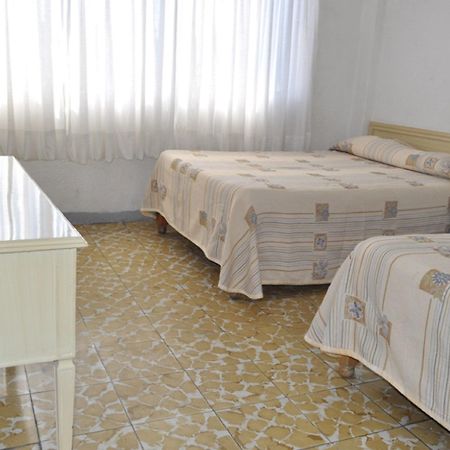 Hotel Viena Irapuato Εξωτερικό φωτογραφία