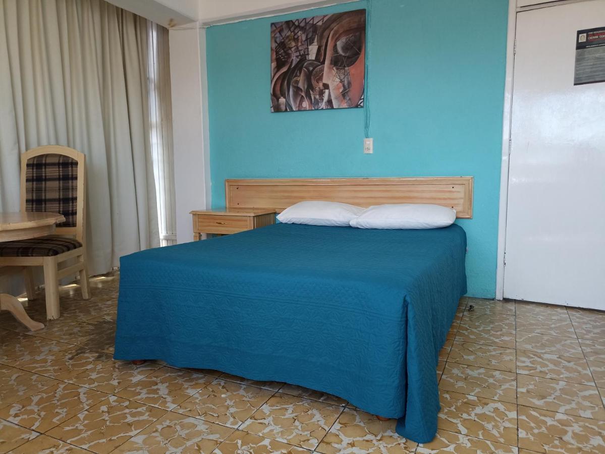 Hotel Viena Irapuato Εξωτερικό φωτογραφία