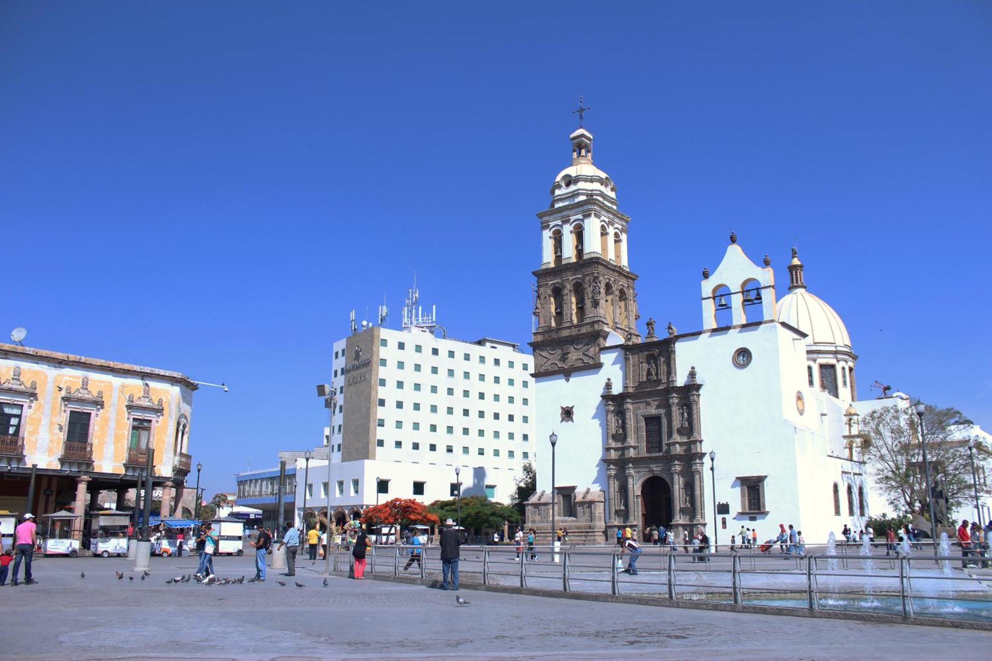 Hotel Viena Irapuato Εξωτερικό φωτογραφία
